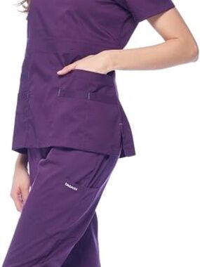 Dagacci Scrubs for Women Set 9 pocket Egg Plant size large